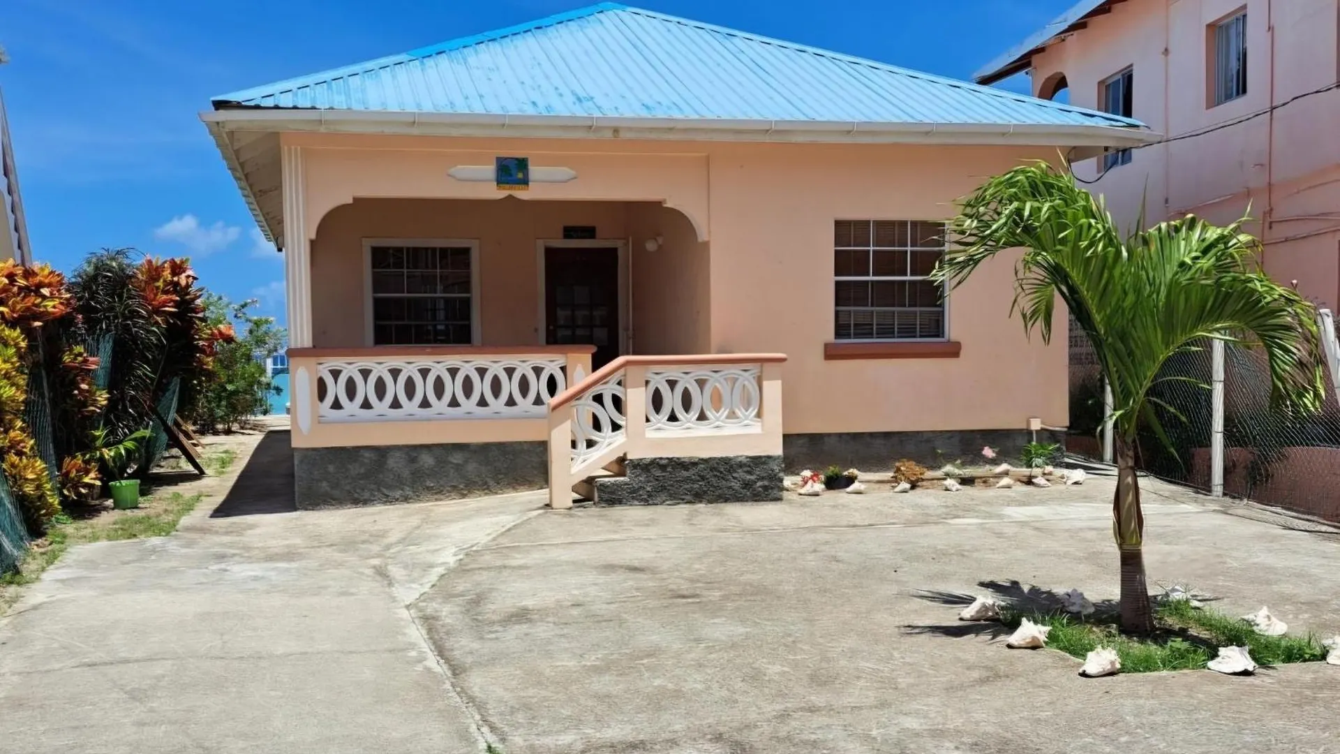 Palmville Carriacou
